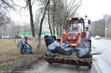 Мэр Рязани Елена Сорокина приняла участие в первом общегородском субботнике 