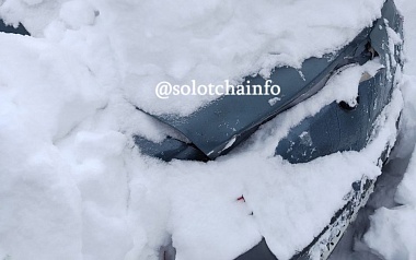 В Солотче грейдер задел припаркованную машину