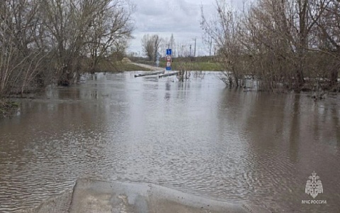 В Рыбновском округе перекрыт мост