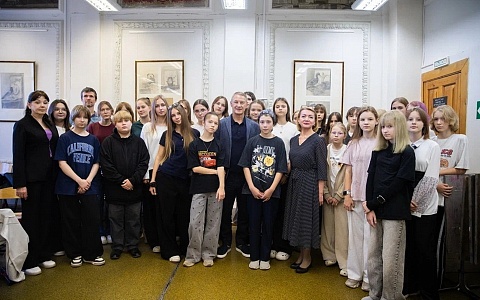 Аркадий Фомин посетил Детскую художественную школу № 1 города Рязани и поздравил коллектив учреждения с 80-летним юбилеем