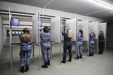 В Рязани к 8 Марта устроили женский чемпионат по стрельбе 