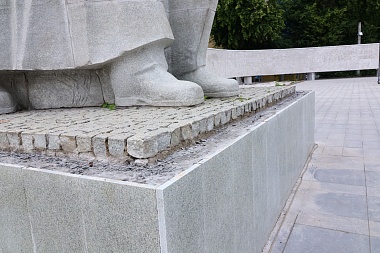 Реконструкция Монумента на площади Победы в Рязани выполнена наполовину