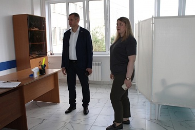 Депутаты Рязгордумы осмотрели отремонтированную поликлинику № 2