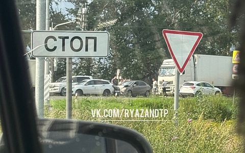 В Рязанском районе произошло ДТП с двумя машинами