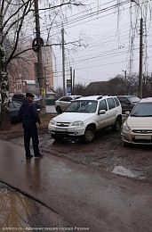 В Рязани составили 74 административных акта за парковку на зелёных зонах за неделю 