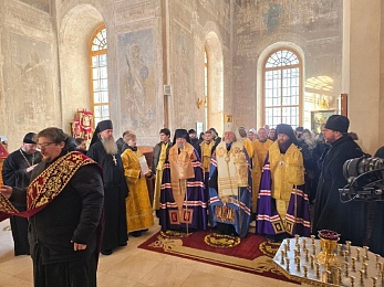 В Успенской Вышенской обители почтили память святителя Феофана Затворника