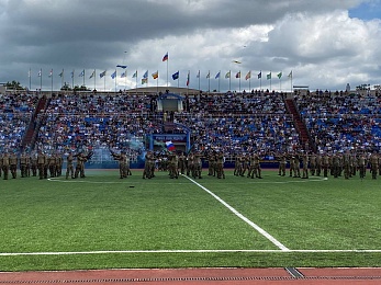 В Рязани День ВДВ отметили показательными выступлениями десантников и прыжками с парашютом