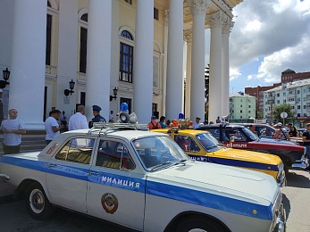 В Рязани работает выставка ретроавтомобилей ГАИ