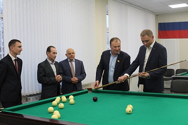 В рязанской гимназии открыли бильярдный класс на 86 спортсменов