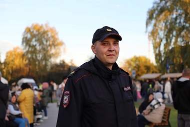 УМВД: 130-летие Сергея Есенина в Константинове отпраздновали 20 тысяч человек - 62ИНФО УМВД: 130-летие Сергея Есенина в Константинове отпраздновали 20 тысяч человек