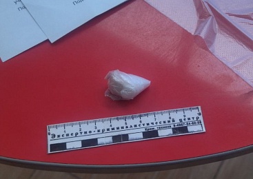 На улице Промышленной в Рязани задержали женщину с наркотиками 