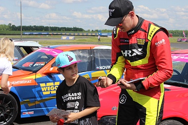 Фоторепортаж: второй день Межрегионального чемпионата по дрифту в Рязани
