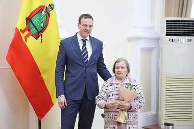 Павел Малков вручил награды ветеранам