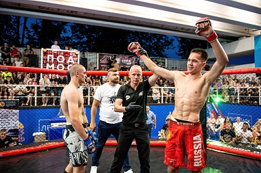 В рязанском Лесопарке прошёл турнир ММА «Битва за Рязань»